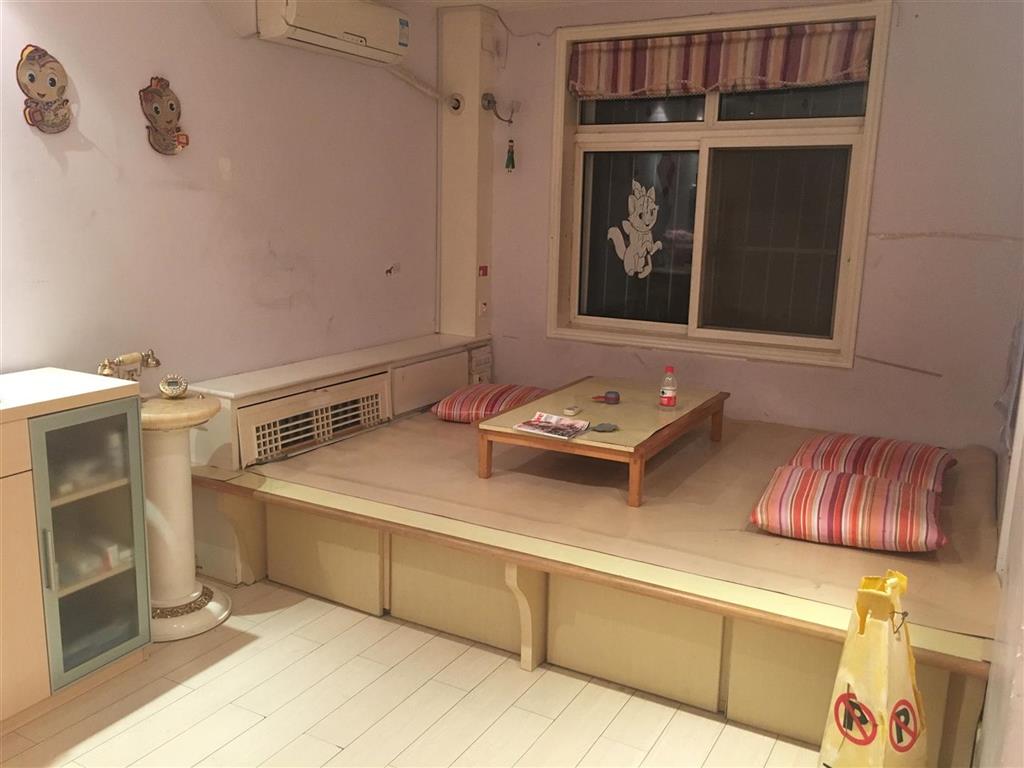 Intern-Apartment-4