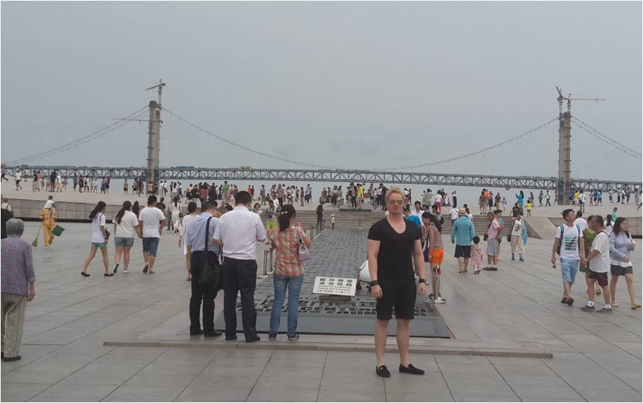 Photo-1-Internchina-Colin-in-Dalian