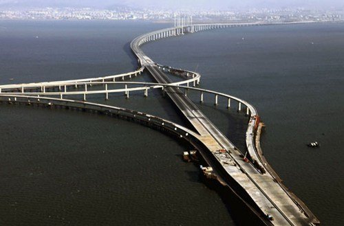 Worlds-longest-bridge-Qingdao-CHina