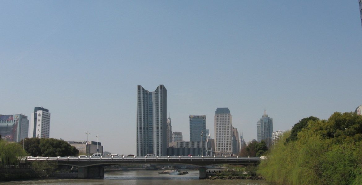 river-in-Hangzhou-and-city-impression
